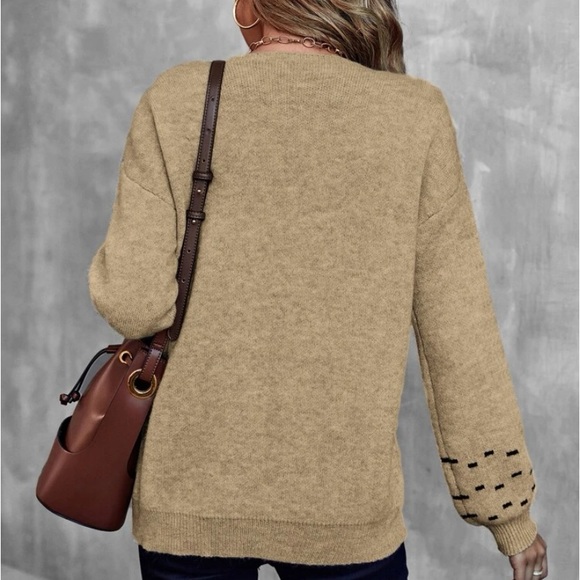 New v neck long sleeve sweater - Picture 6 of 7